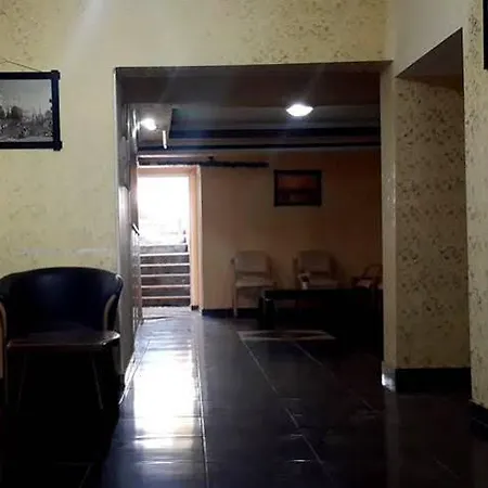 Albergue Uyar Palace *