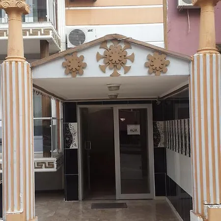 Albergue Uyar Palace