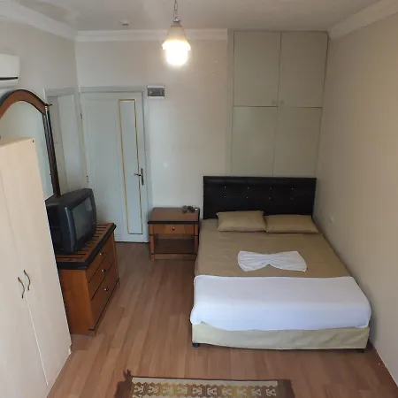 Albergue Uyar Palace *